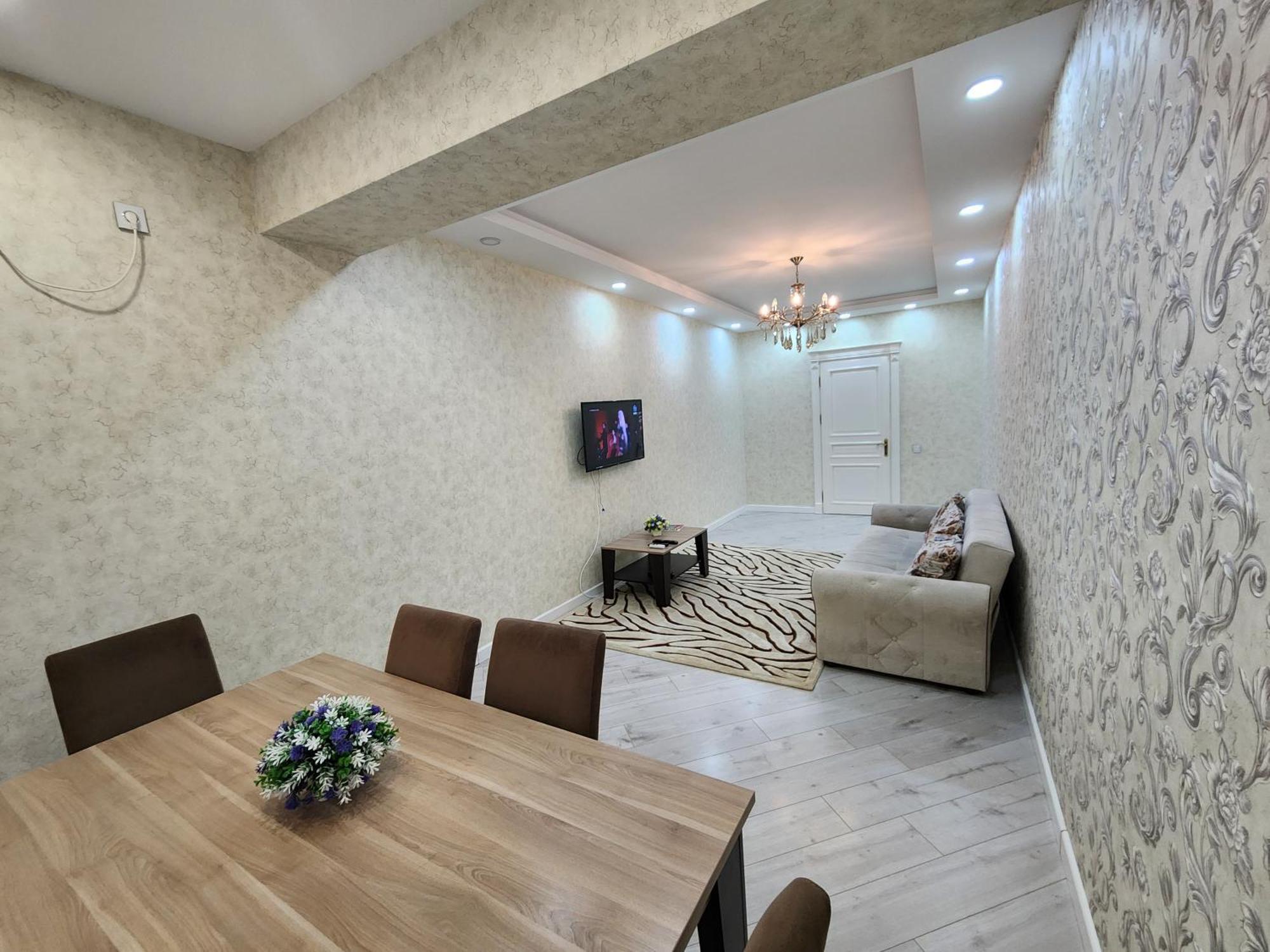 Park Azure Lux Apartment Bakoe Buitenkant foto