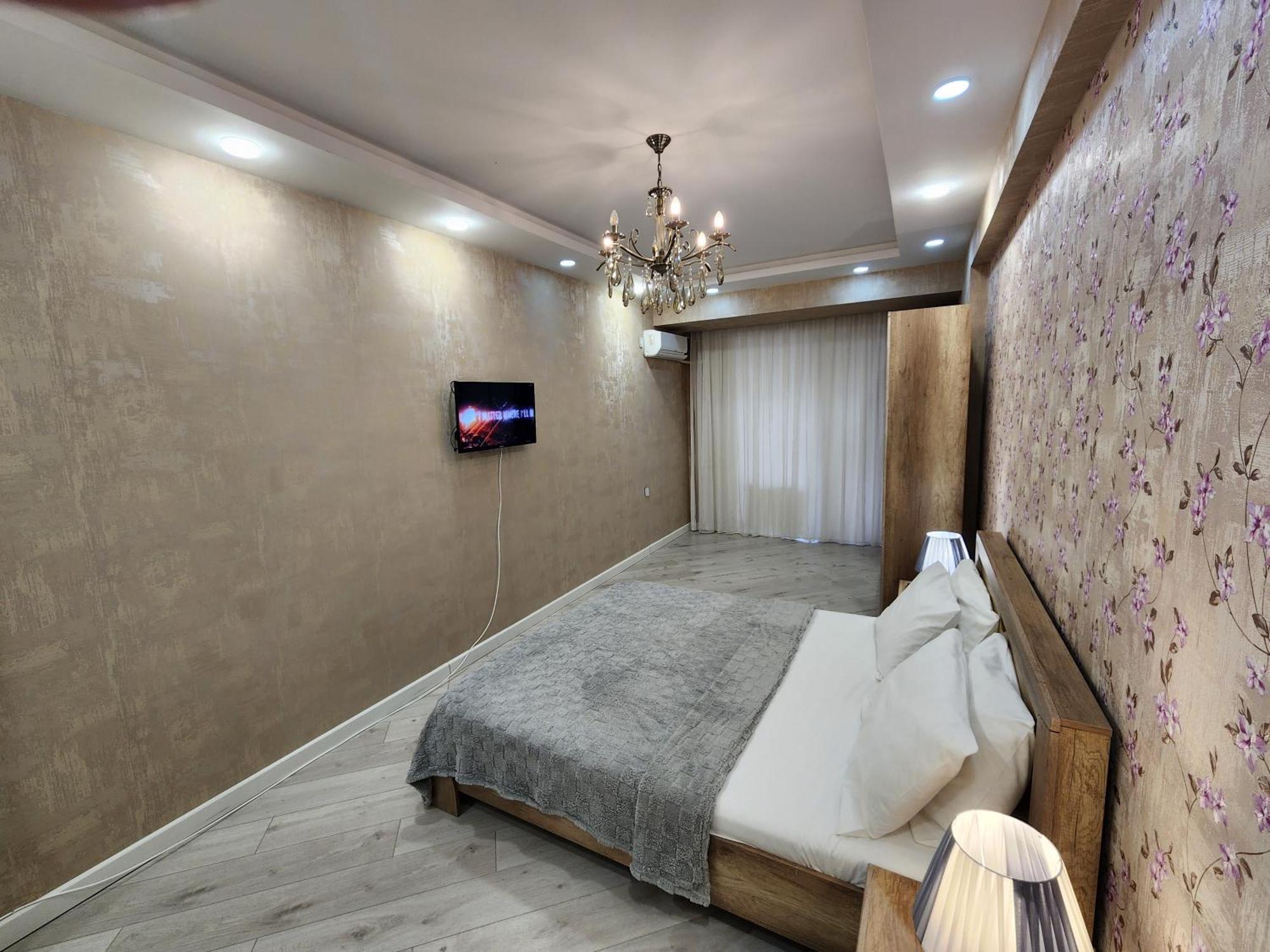 Park Azure Lux Apartment Bakoe Buitenkant foto